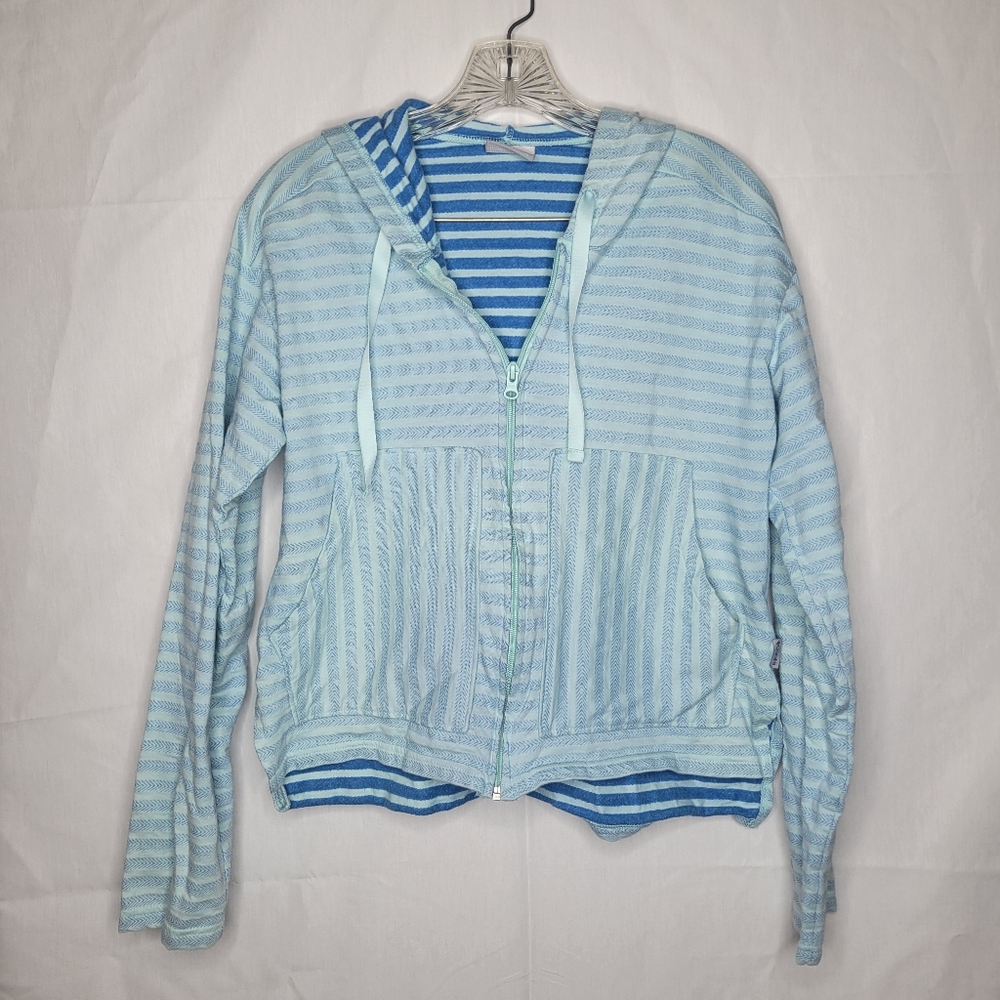 Columbia Blue and White Striped Hoodie Size Medium‎